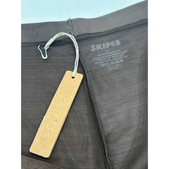 SKIMS Simply Bare Plus Size Shapewear Mid Thigh Shorts, 4X, Espresso - Picture 7 of 13